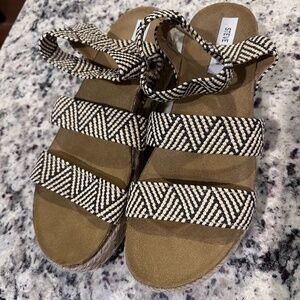 Steve Madden platform sandals